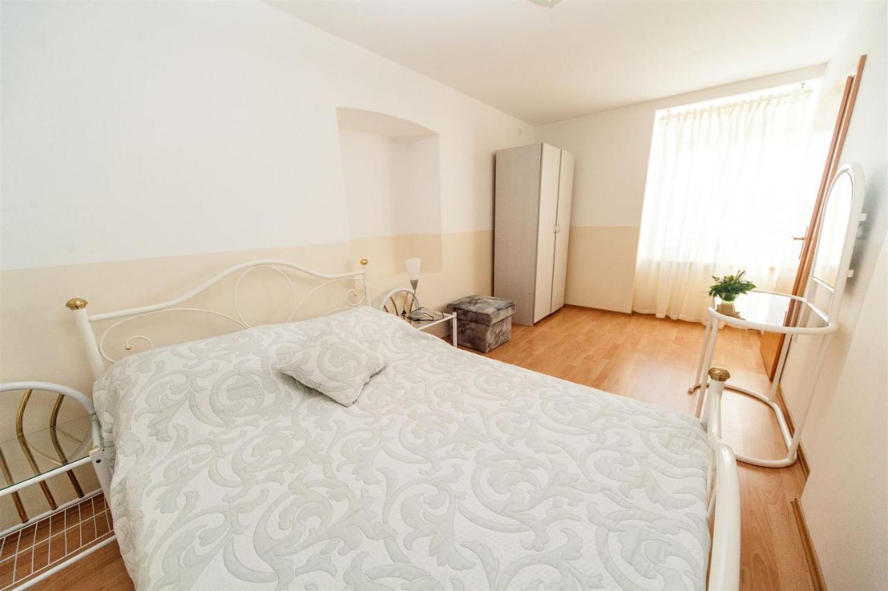 Apartments Carmen Crikvenica Buitenkant foto